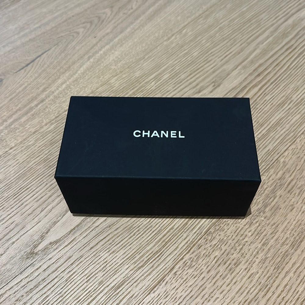 CHANEL Metal Butterfly Sunglasses 4253 Pink and Silver - Picture 4 of 9